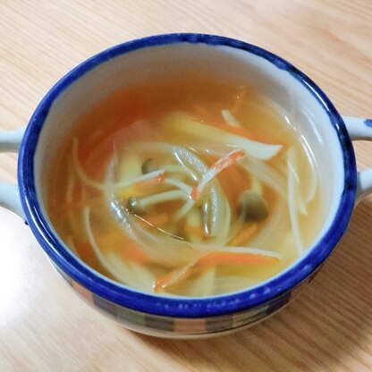 カニカマ入りの野菜スープ、旨みがあり美味しいですね(*^-^*)
ご馳走様でした♪